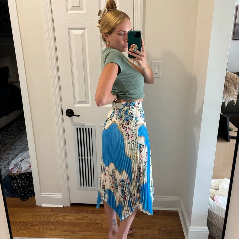 Tory Burch Sunburst Pleated Midi skirt in blue